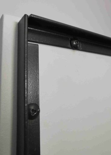 cornières anti pinces avec vis involtur pour blindage de porte - comment poser des cornières anti-pinces