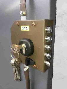 serrure de sécurité - comment blinder une porte soi-même
